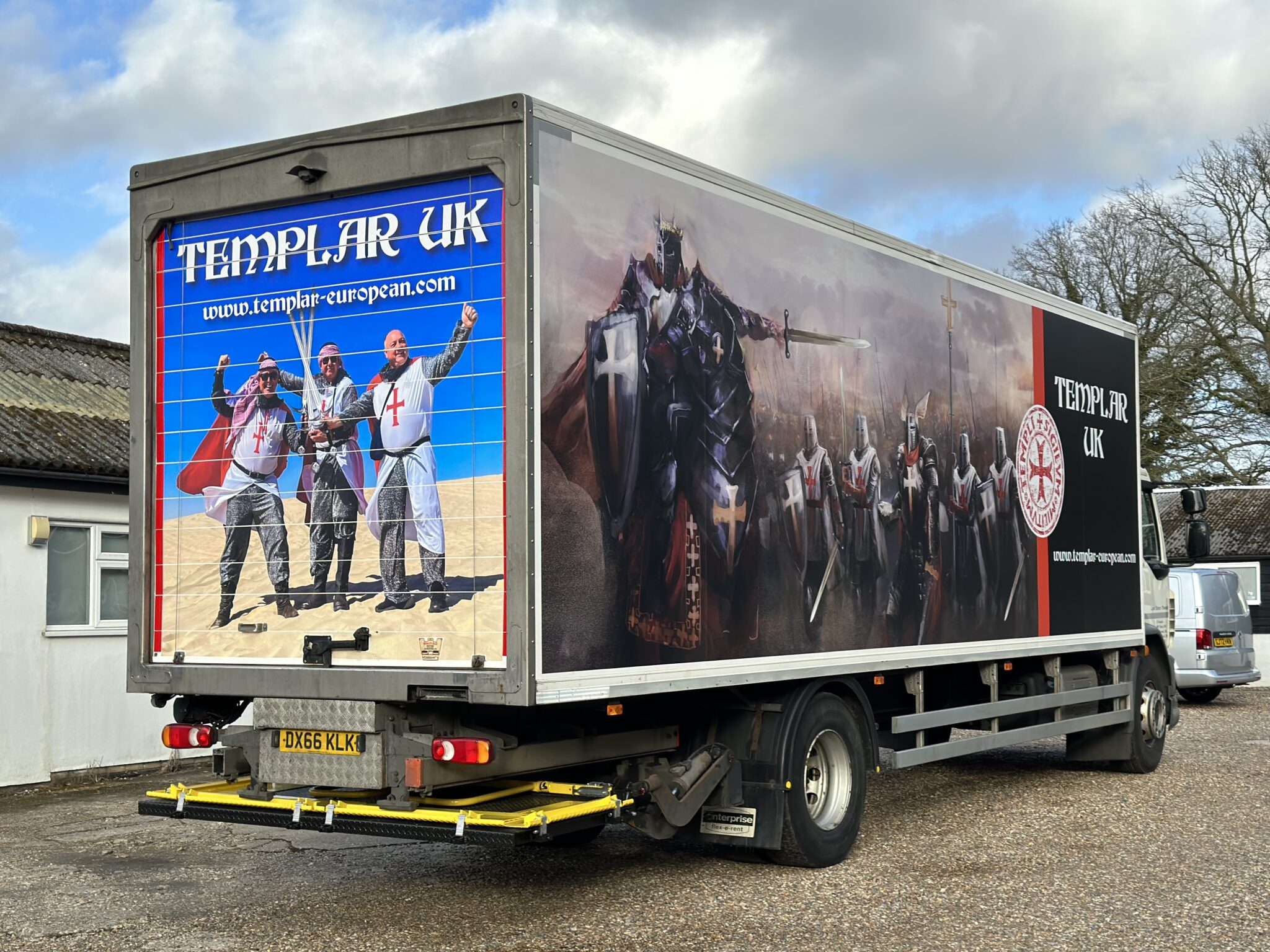 Large Vehicles Sign Van, Car & Vehicle Sign Writing - Xtreme Signs